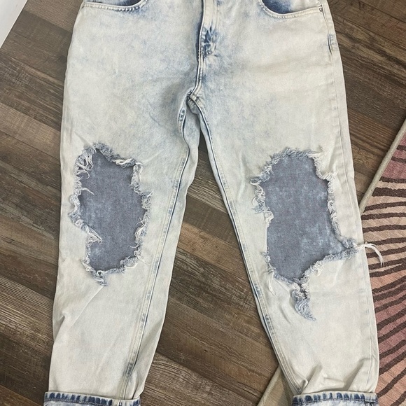 Forever 21 distressed cropped jeans - Picture 4 of 6